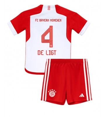 Bayern Munich Matthijs de Ligt #4 Primera Equipación Niños 2023-24 Manga Corta (+ Pantalones cortos)